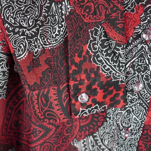 Chicos Festive Paisley Roxanne Top Button‎ Down Long Sleeve Office Artsy S - Picture 6 of 10